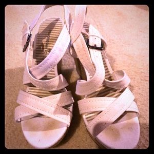 Montego Bay club wedges white size 7